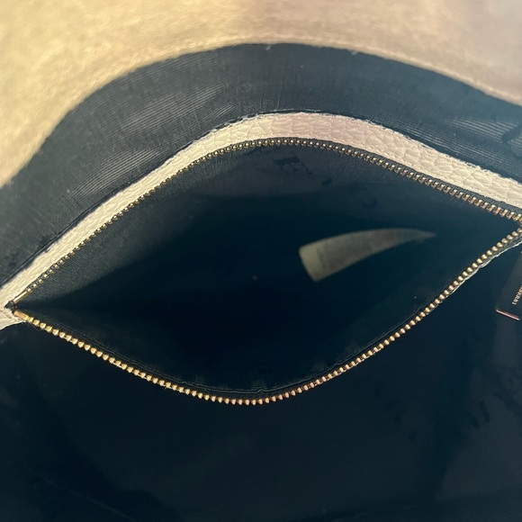 Burberry grey lindburg hobo - Picture 10 of 11